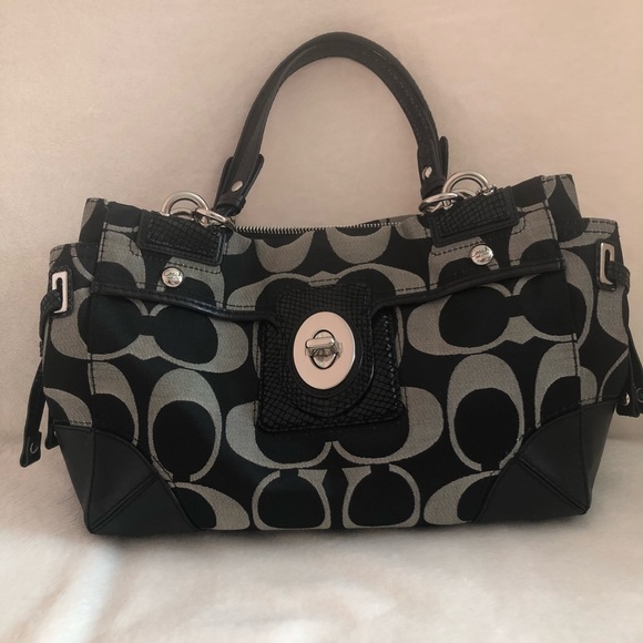 Coach Mini Wallet - Picture 5 of 5